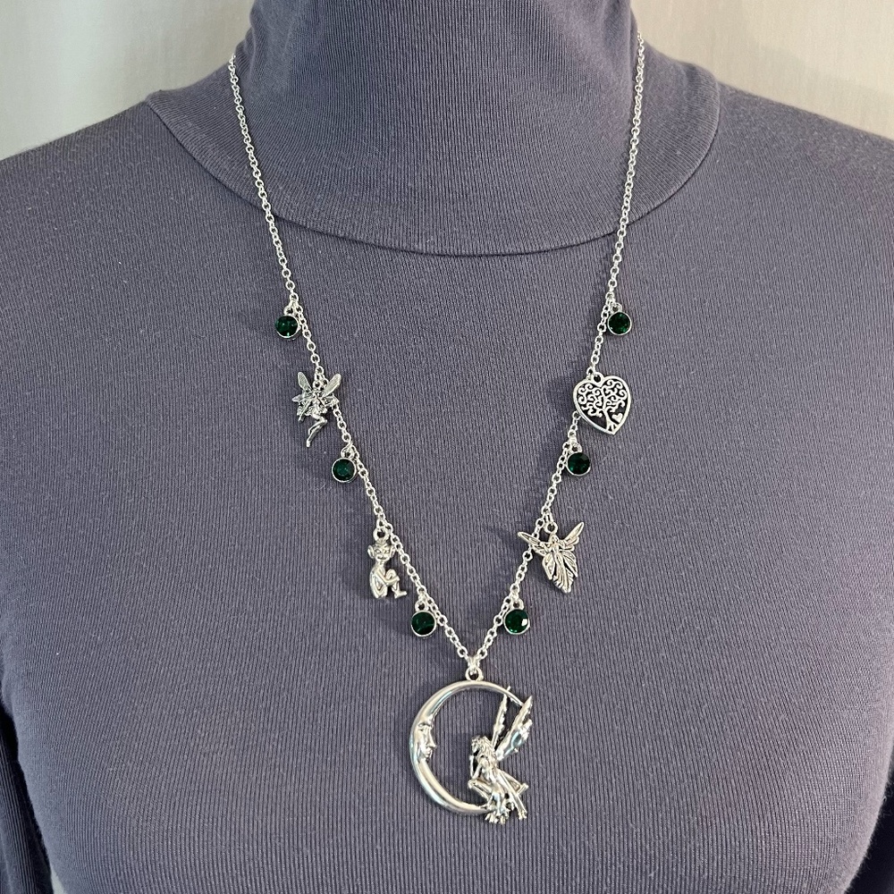 "Titania: Queen of the Faeries" Midsummer Night's Dream Handmade Fairy Necklace - Picture 9 of 16